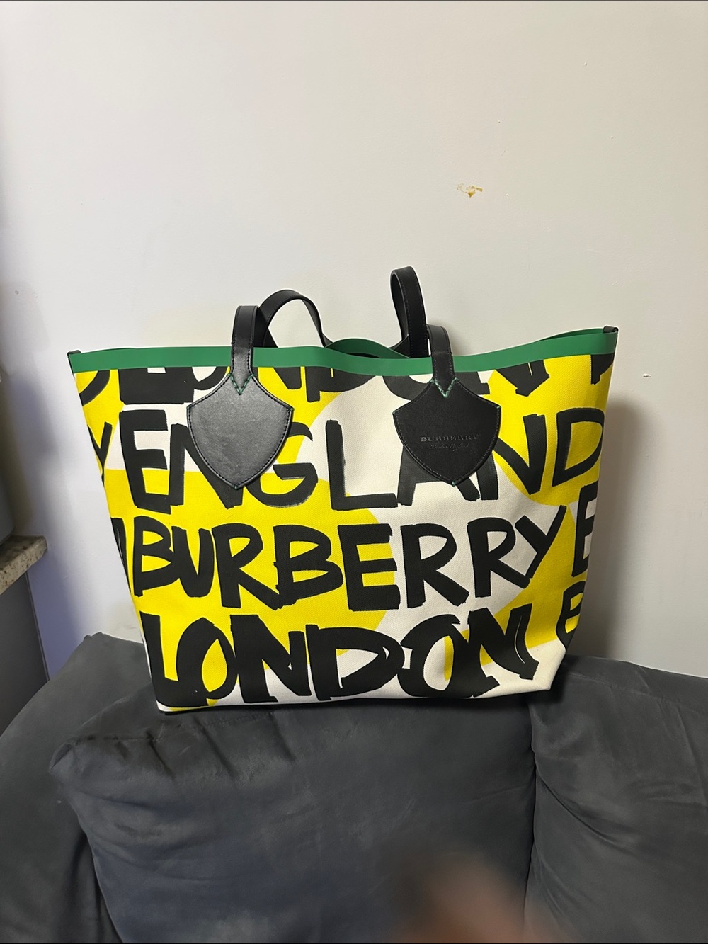 Burberry Yellow Black Cream Tote with Green Trim. PREOWNED. Like new. - Picture 3 of 17